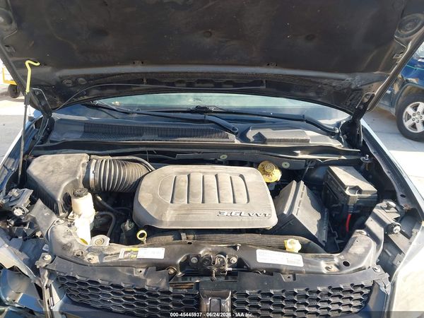 2015 DODGE GRAND CARAVAN R/T — I10
