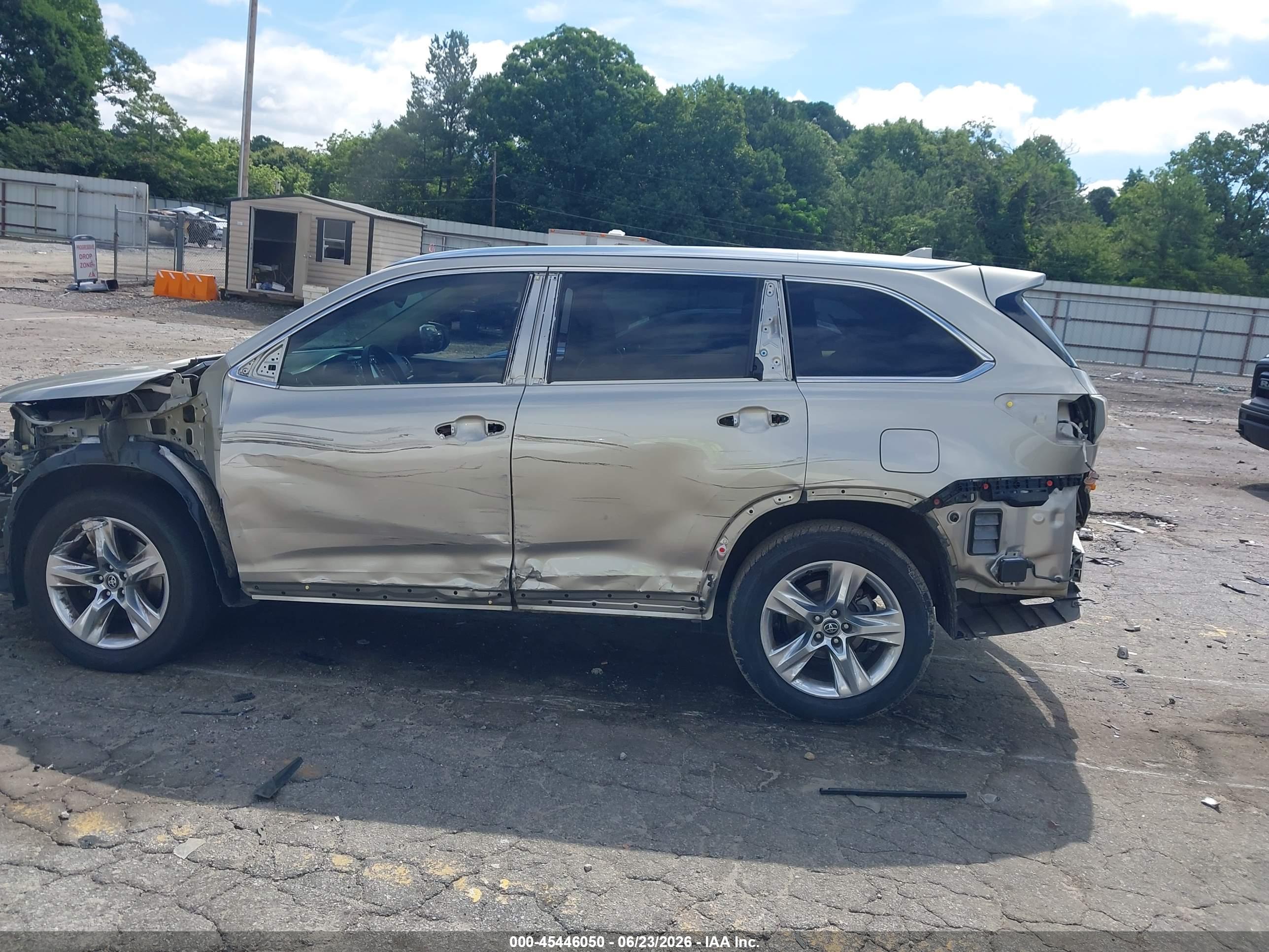 2016 TOYOTA HIGHLANDER LIMITED PLATINUM V6