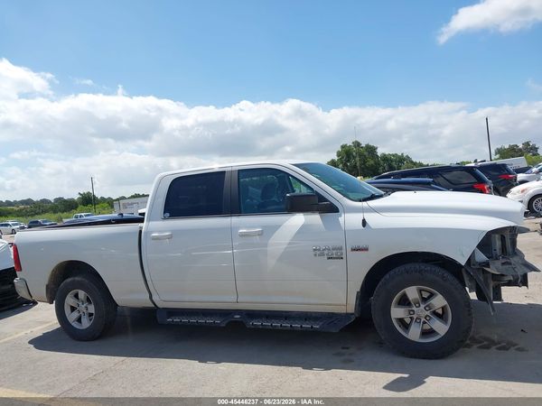 2020 RAM 1500 CLASSIC SLT  4X2 6'4 BOX
