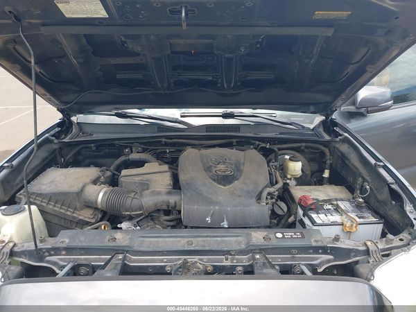 2016 TOYOTA TACOMA SR5