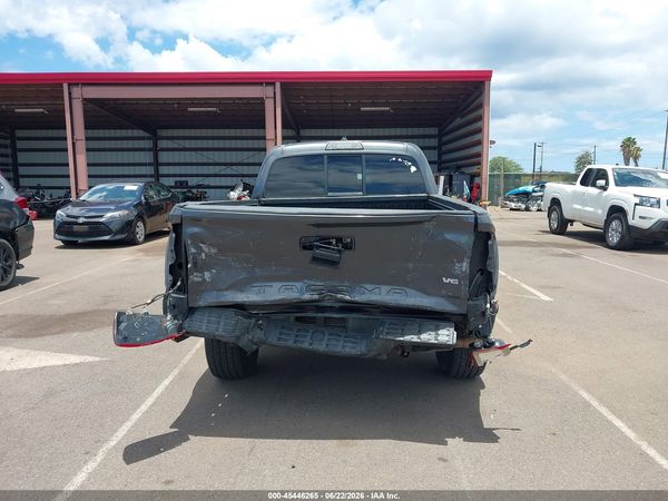 2016 TOYOTA TACOMA SR5