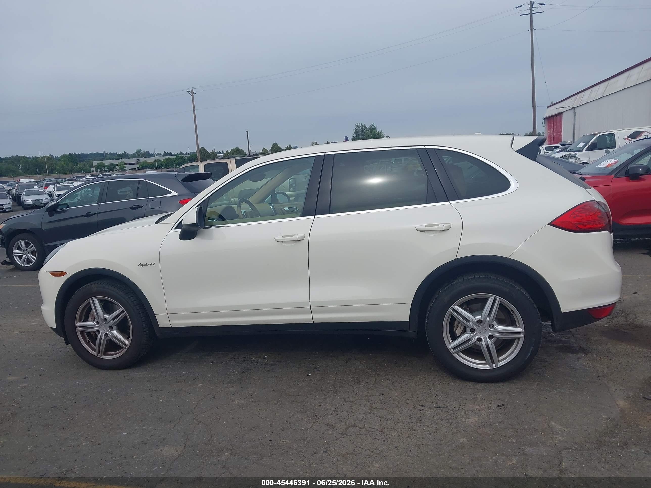2011 PORSCHE CAYENNE HYBRID S