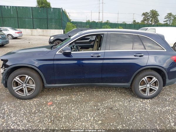 2016 MERCEDES-BENZ GLC 300 4MATIC