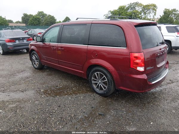 2017 DODGE GRAND CARAVAN SXT — I3