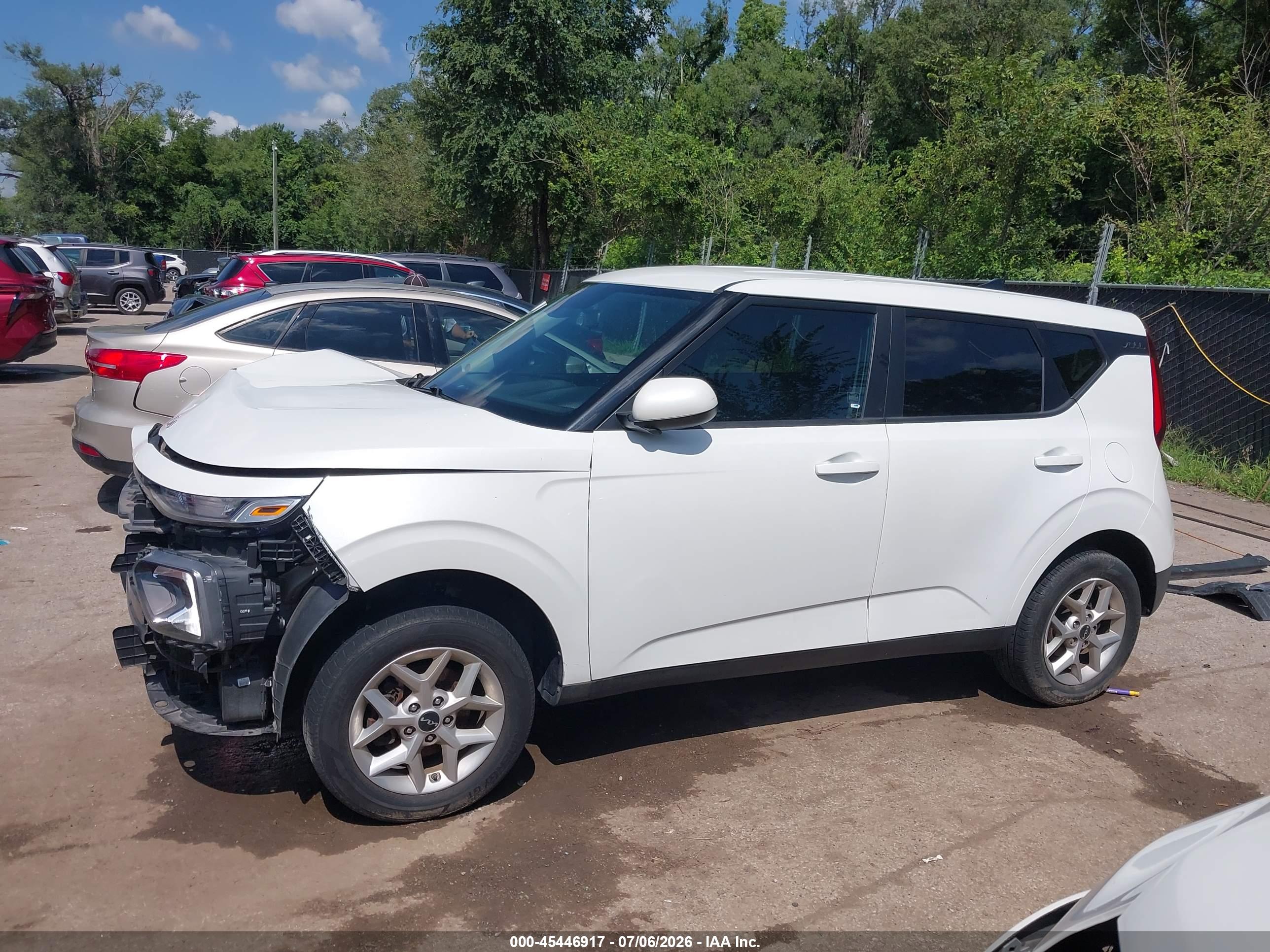 2022 KIA SOUL LX