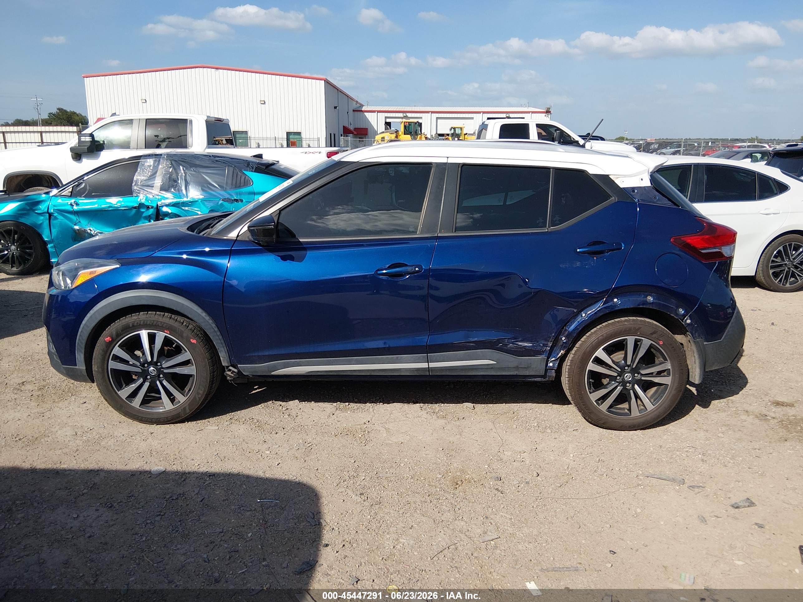 2019 NISSAN KICKS SR