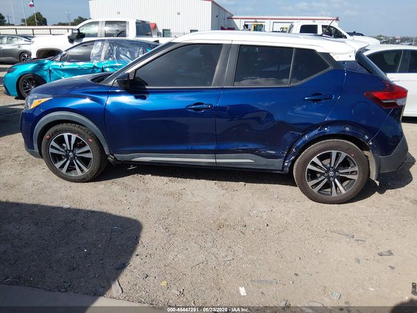 2019 NISSAN KICKS SR