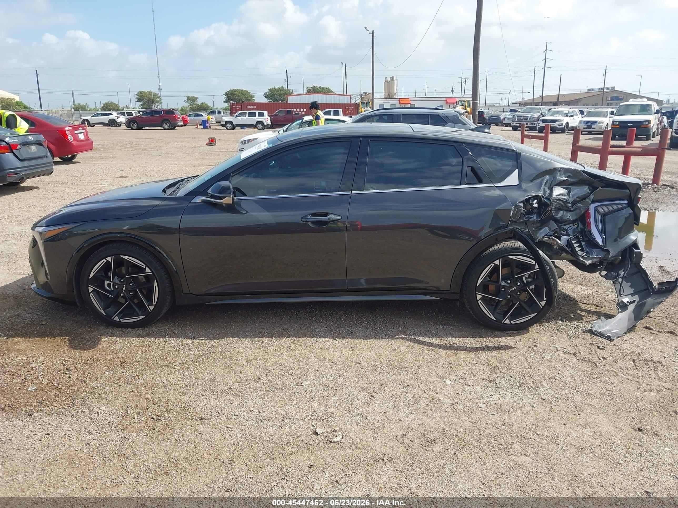 2025 KIA K4 GT-LINE