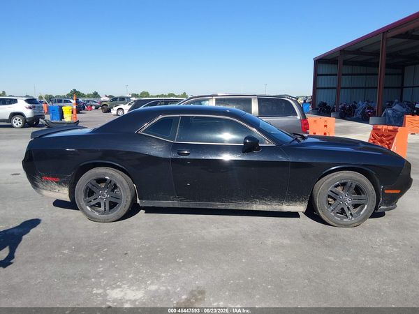 2016 DODGE CHALLENGER SXT