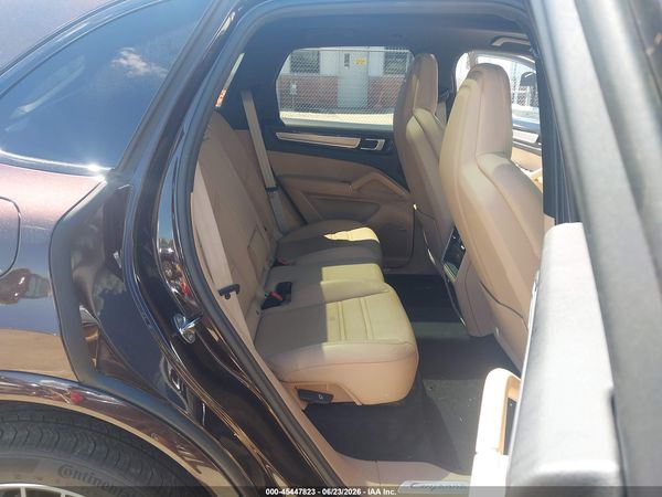 2023 PORSCHE CAYENNE PLATINUM EDITION