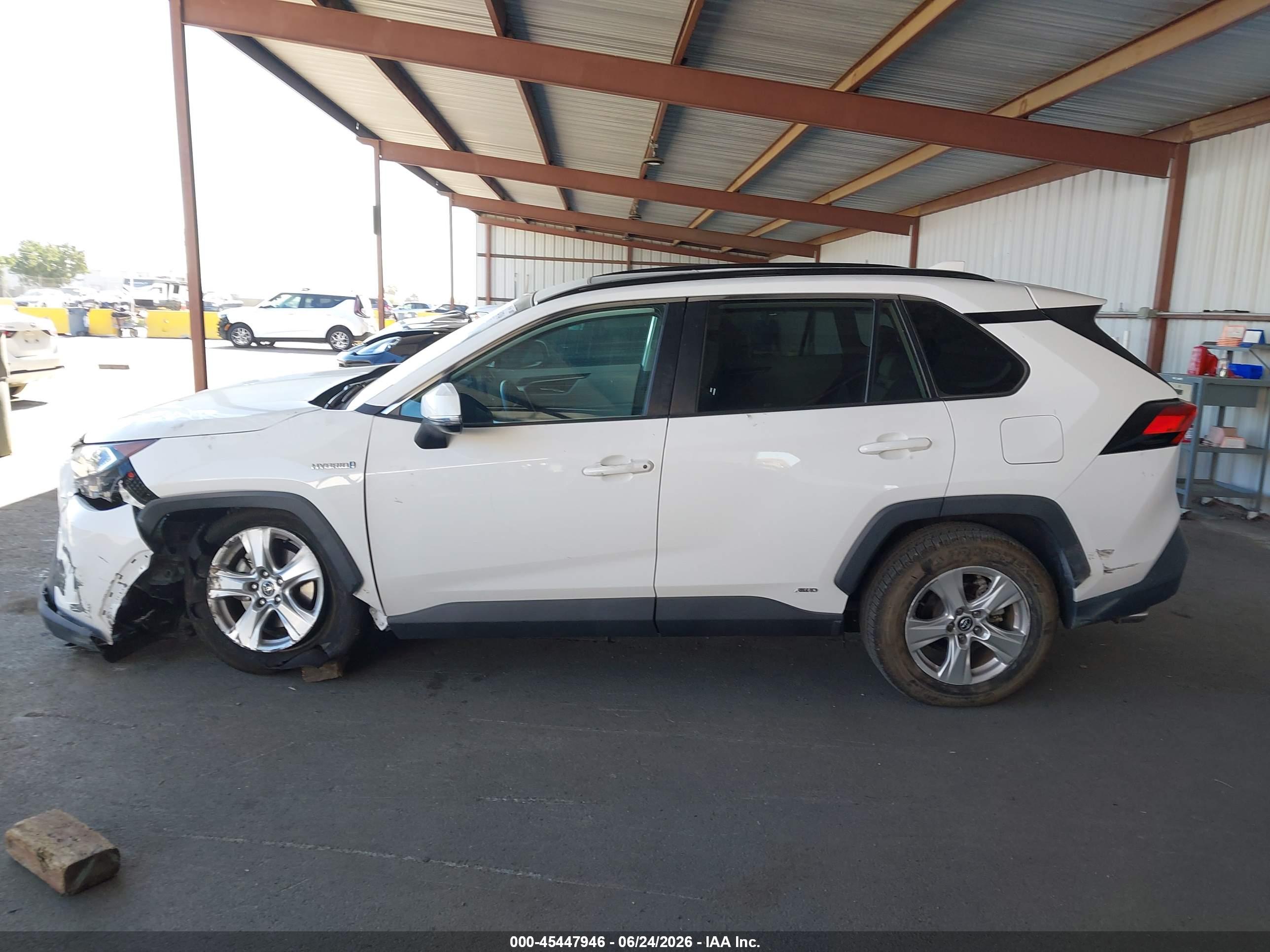 2020 TOYOTA RAV4 HYBRID XLE