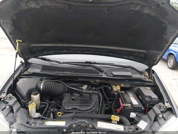 2012 DODGE GRAND CARAVAN CREW — I10