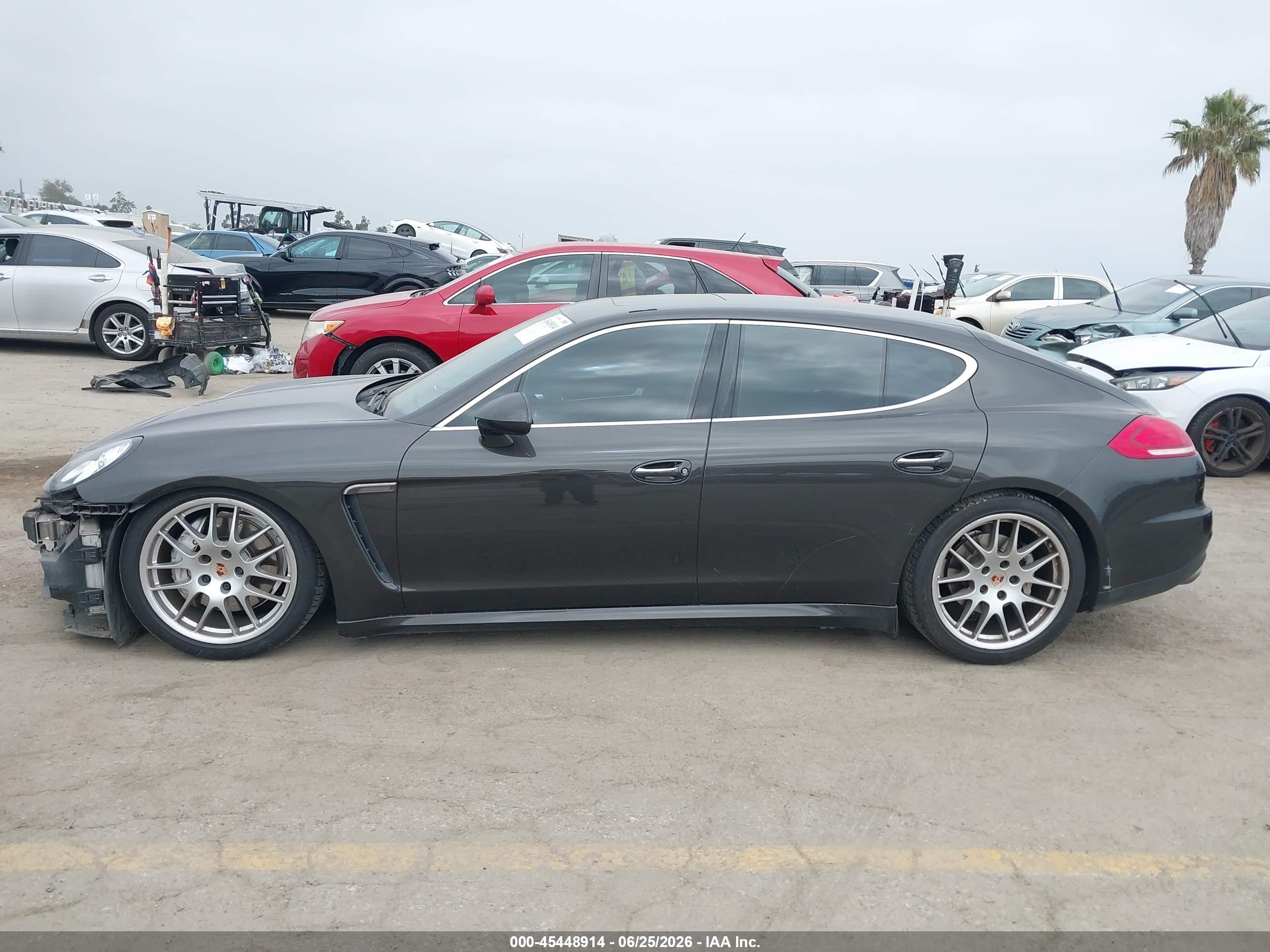 2014 PORSCHE PANAMERA 4S