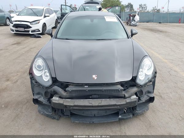 2014 PORSCHE PANAMERA 4S