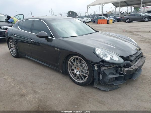 2014 PORSCHE PANAMERA 4S