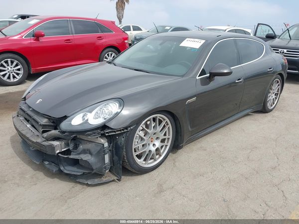 2014 PORSCHE PANAMERA 4S