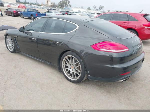 2014 PORSCHE PANAMERA 4S