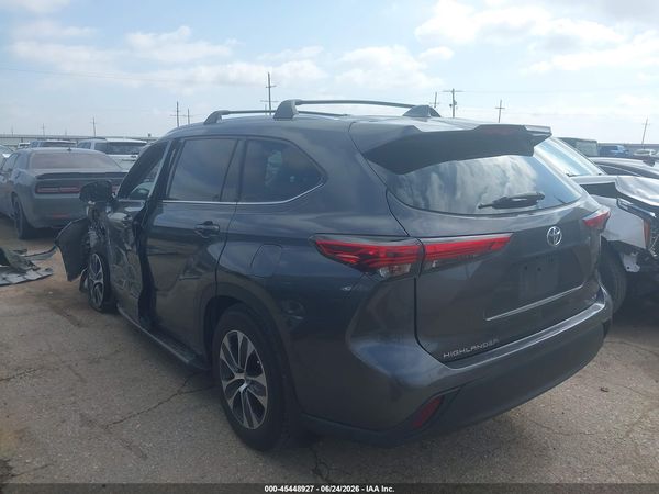 2021 TOYOTA HIGHLANDER XLE
