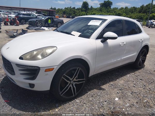 2015 PORSCHE MACAN S