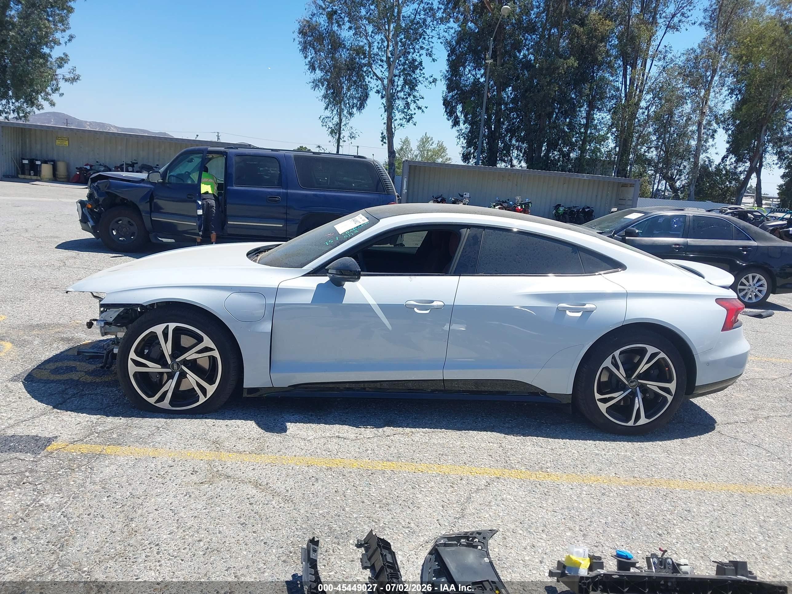 2024 AUDI E-TRON GT PRESTIGE QUATTRO