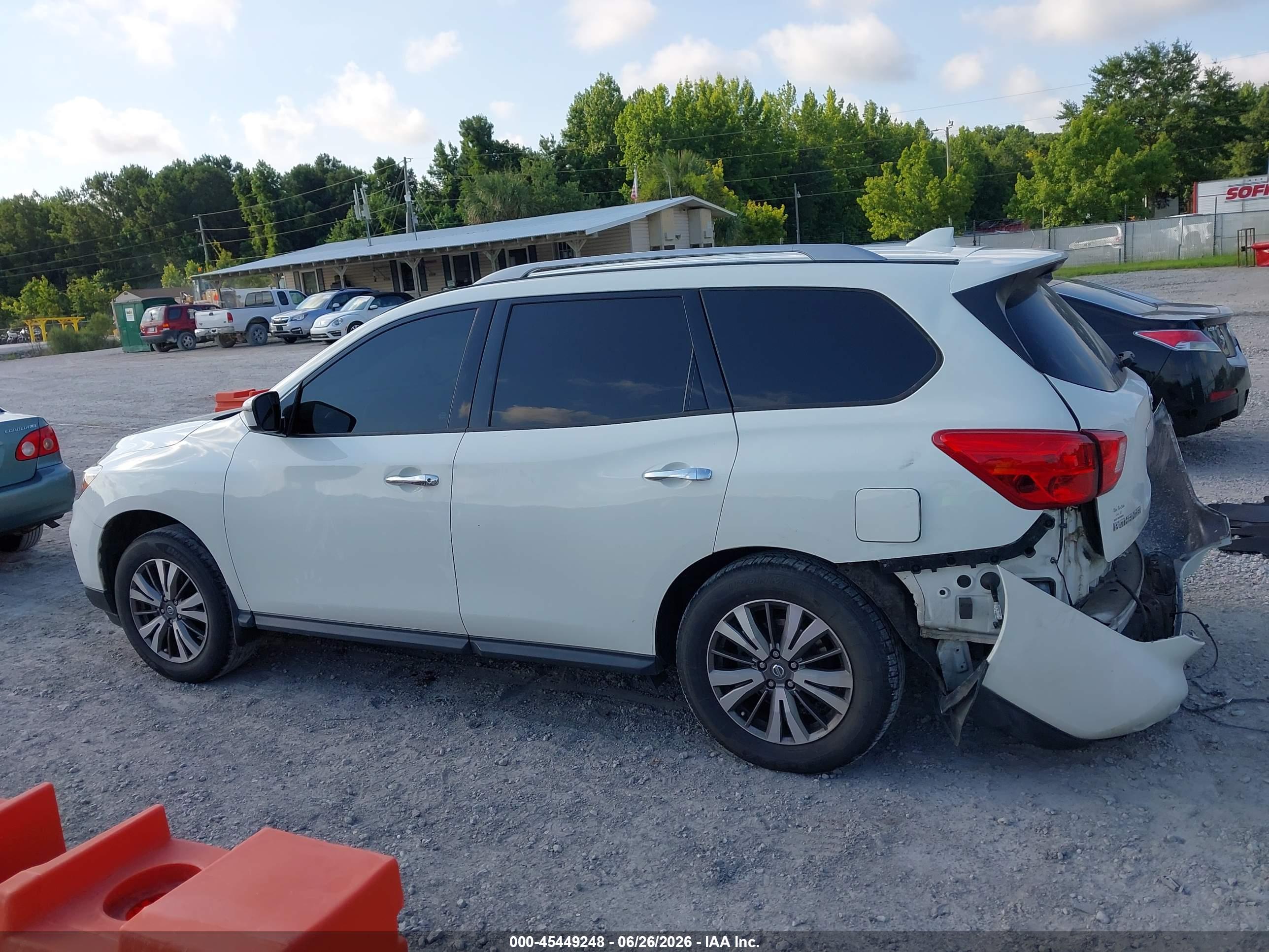 2019 NISSAN PATHFINDER S