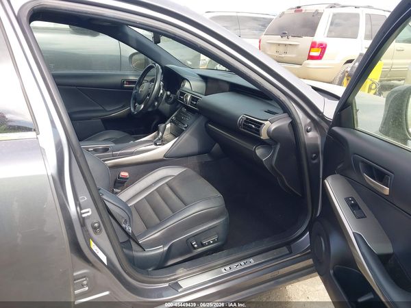 2018 LEXUS IS 300