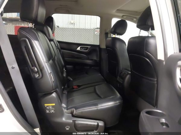 2018 NISSAN PATHFINDER PLATINUM — I8