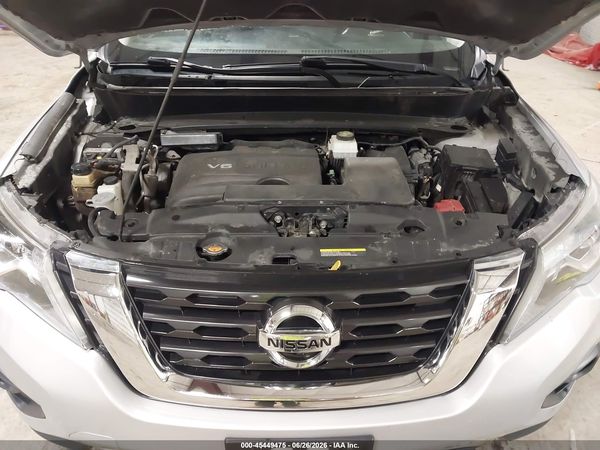 2018 NISSAN PATHFINDER PLATINUM — I10