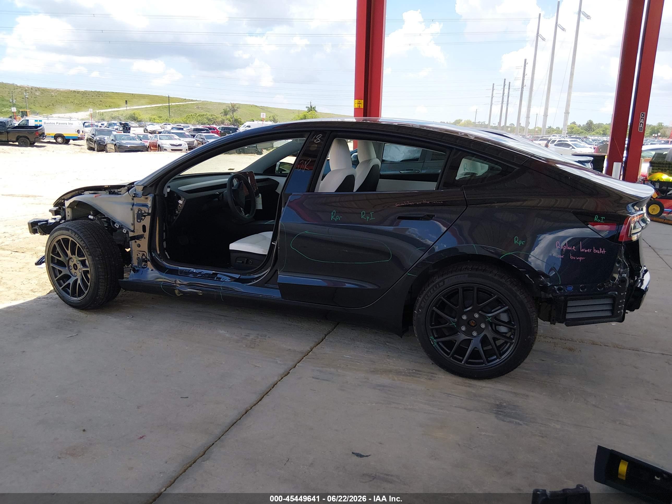 2026 TESLA MODEL 3