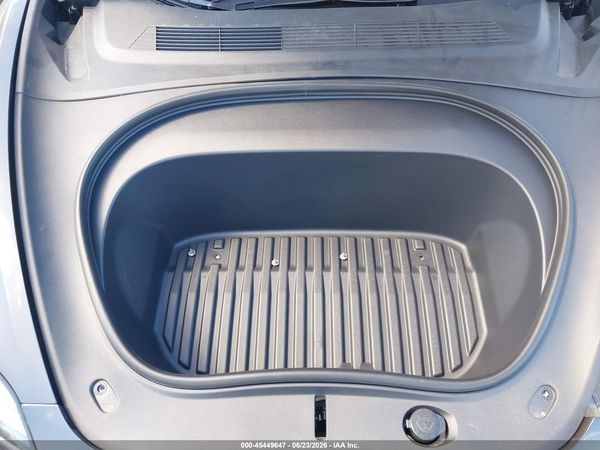 2026 TESLA MODEL 3