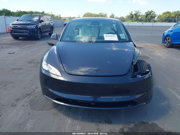 2026 TESLA MODEL 3