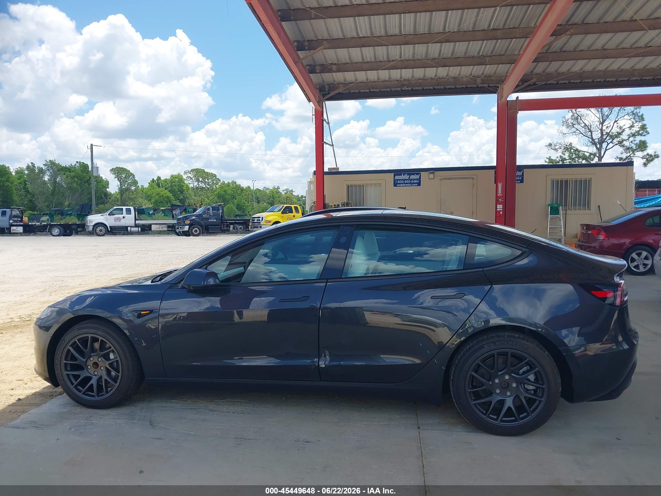 2026 TESLA MODEL 3