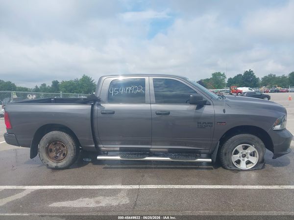2019 RAM 1500 CLASSIC EXPRESS  4X4 5'7 BOX