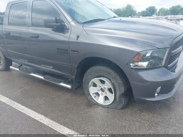2019 RAM 1500 CLASSIC EXPRESS  4X4 5'7 BOX