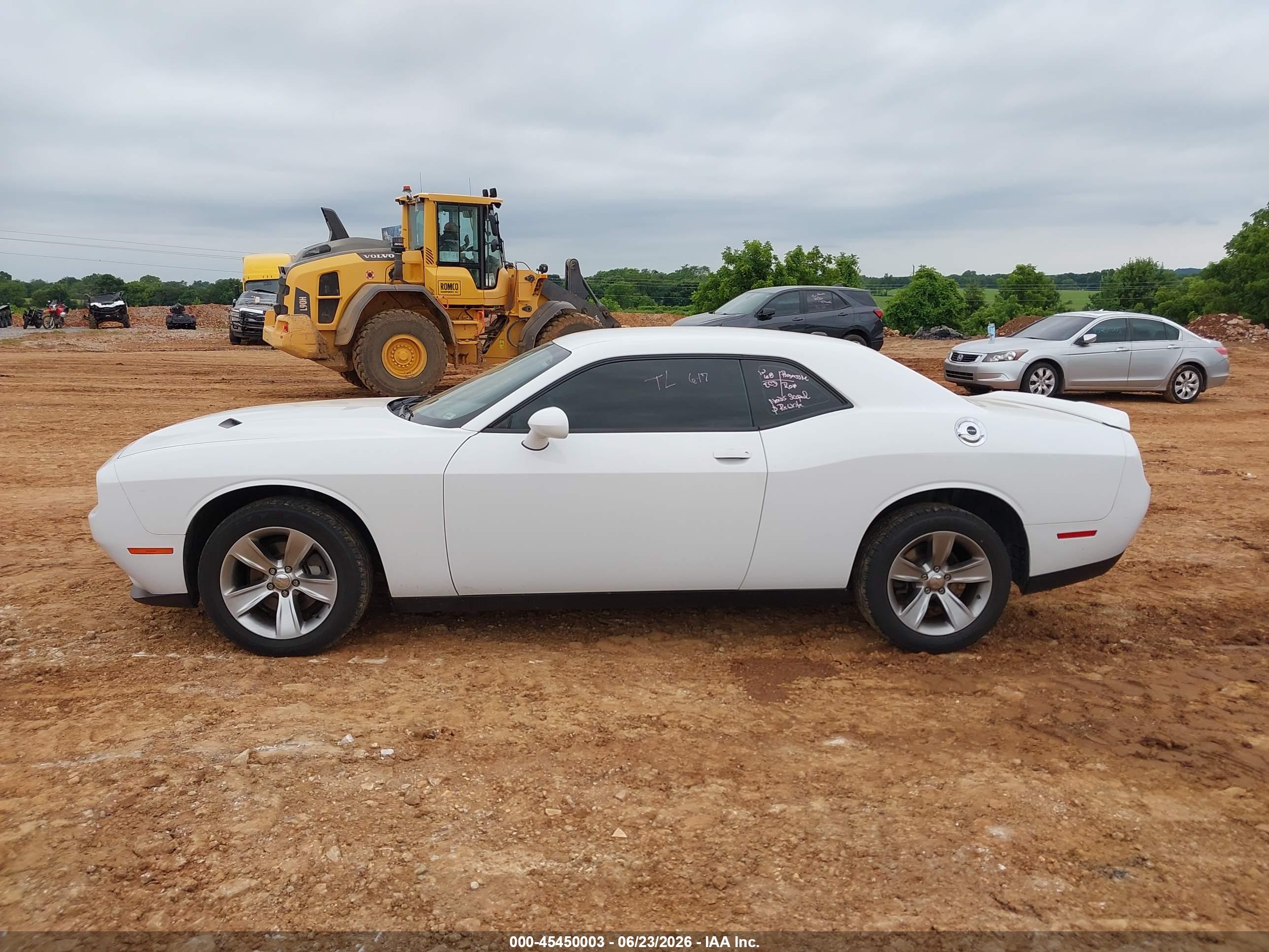 2019 DODGE CHALLENGER SXT