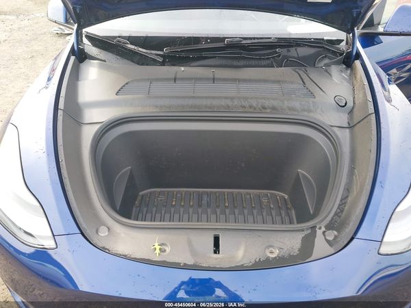 2025 TESLA MODEL Y