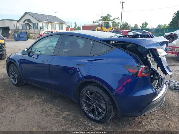 2025 TESLA MODEL Y