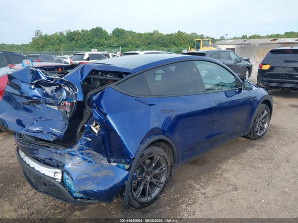 2025 TESLA MODEL Y