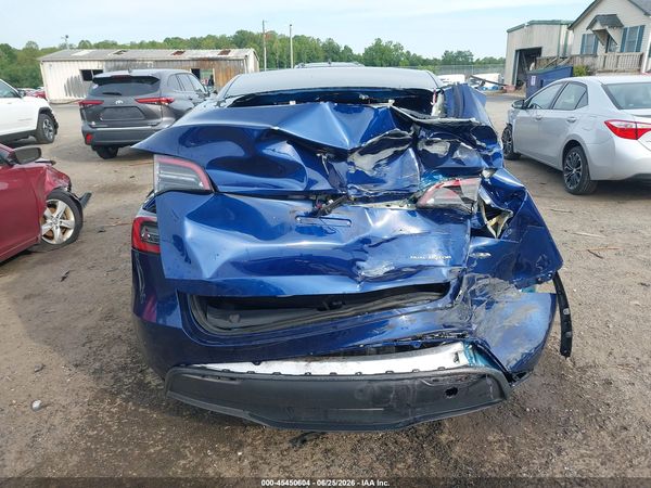 2025 TESLA MODEL Y