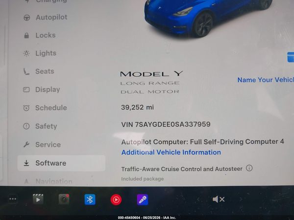 2025 TESLA MODEL Y