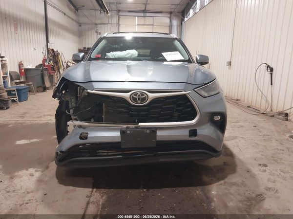 2024 TOYOTA HIGHLANDER XLE