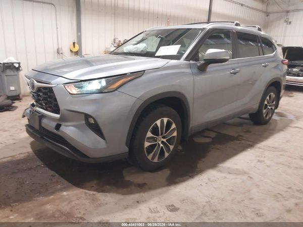 2024 TOYOTA HIGHLANDER XLE