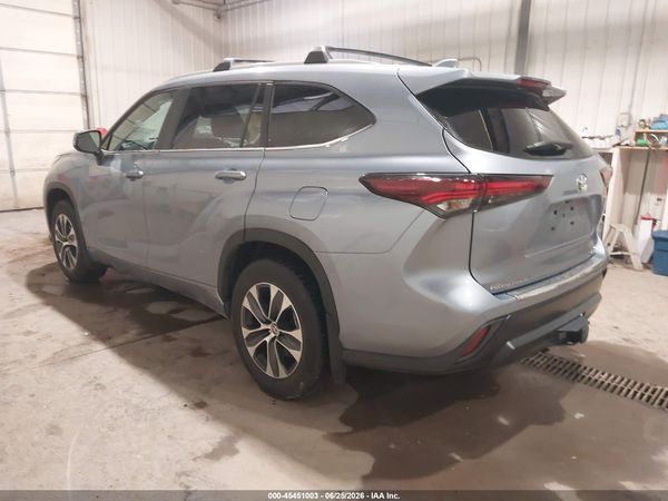 2024 TOYOTA HIGHLANDER XLE