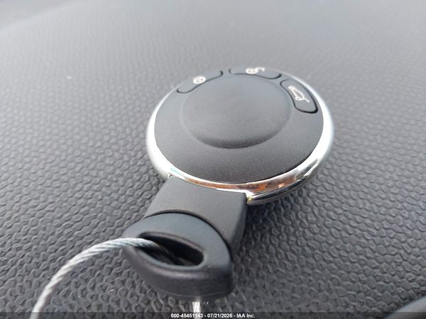 2012 MINI COOPER COUNTRYMAN — I11