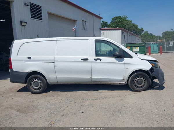 2018 MERCEDES-BENZ METRIS