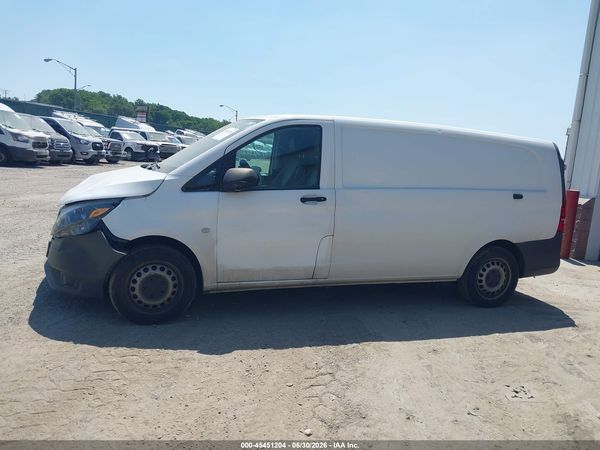 2018 MERCEDES-BENZ METRIS