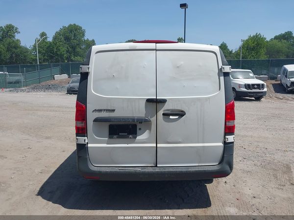 2018 MERCEDES-BENZ METRIS