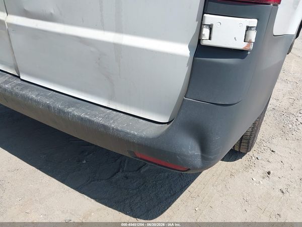 2018 MERCEDES-BENZ METRIS