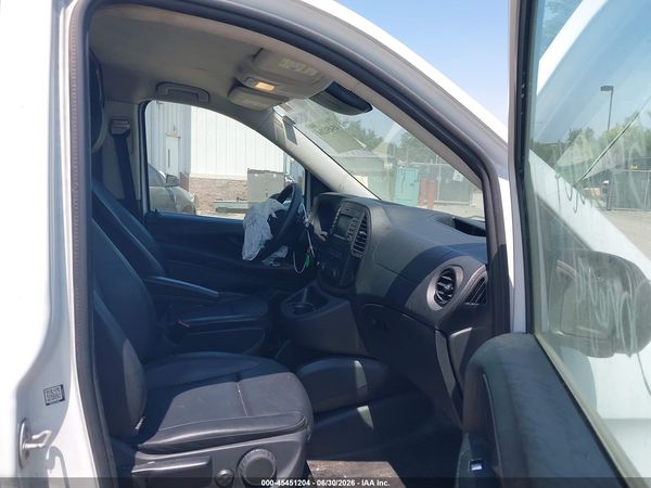 2018 MERCEDES-BENZ METRIS