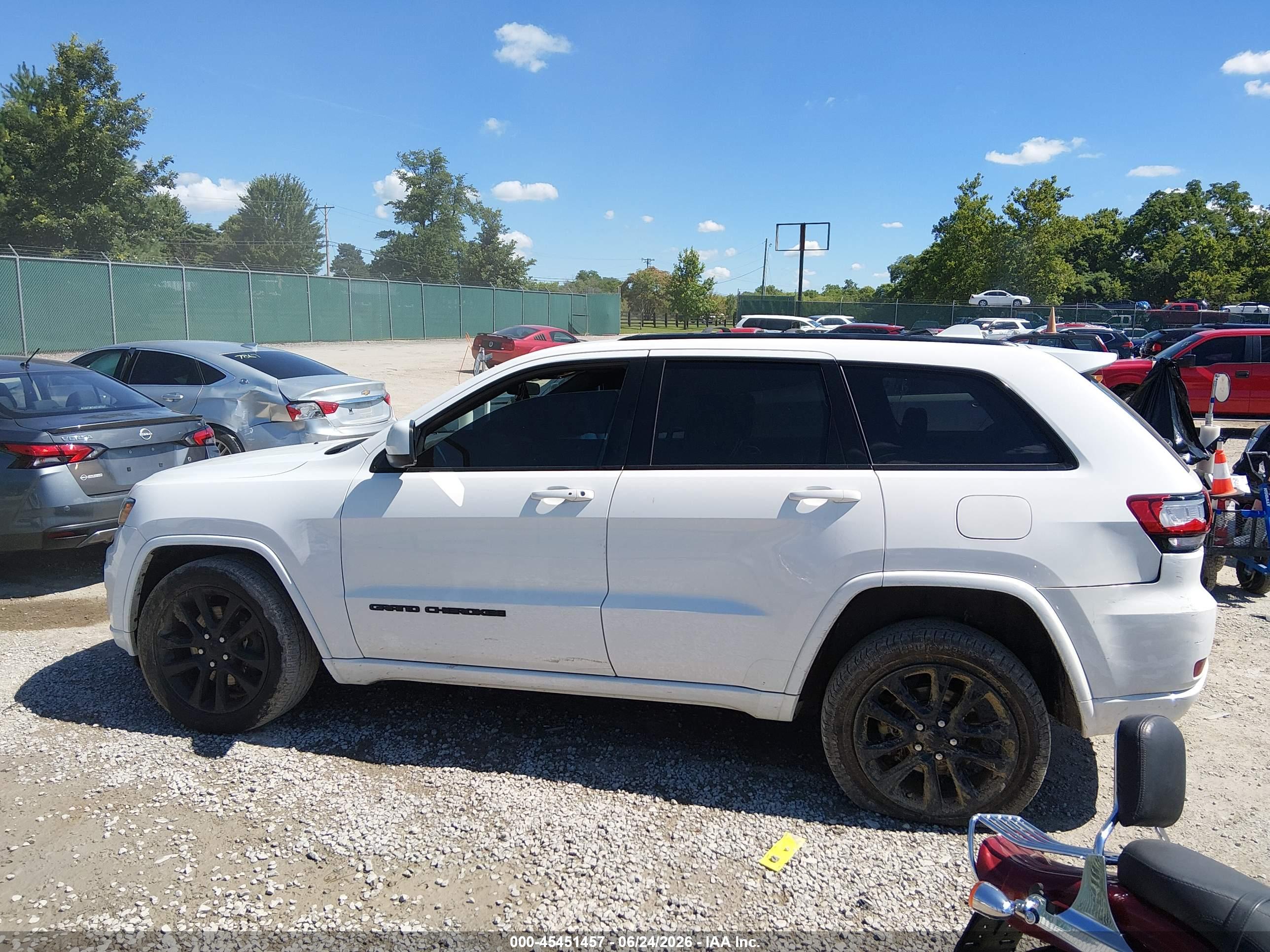 2021 JEEP GRAND CHEROKEE LAREDO X 4X4